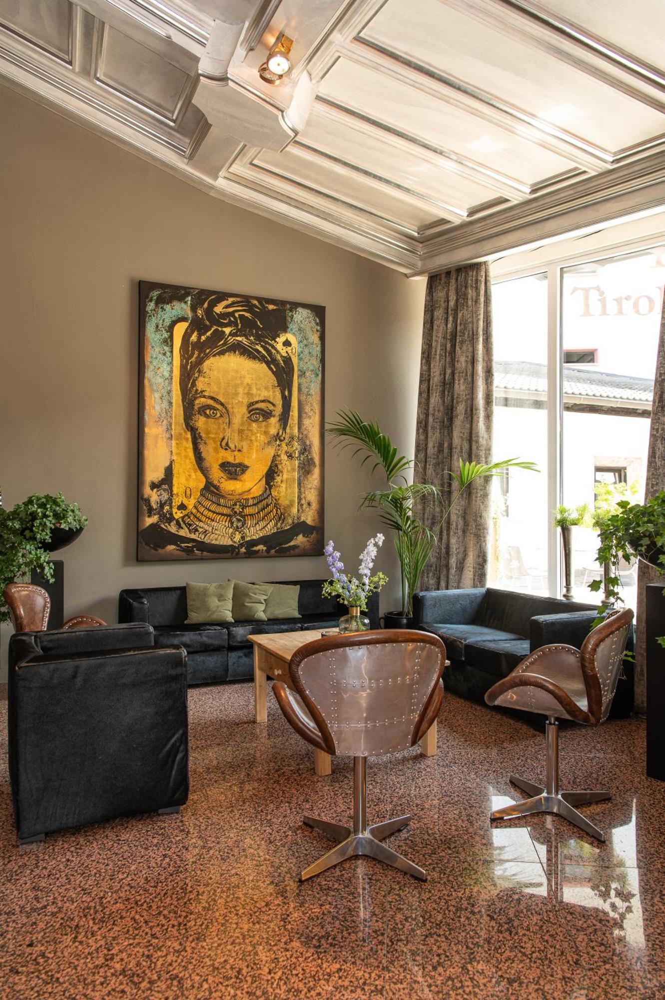Tirolensis Hotell Tesimo Exteriör bild