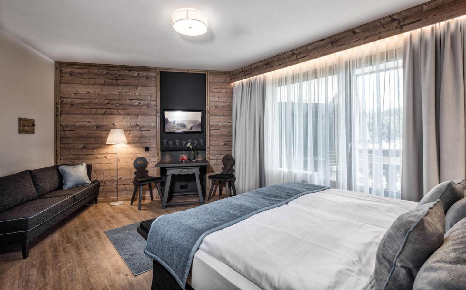 Tirolensis Hotell Tesimo Exteriör bild