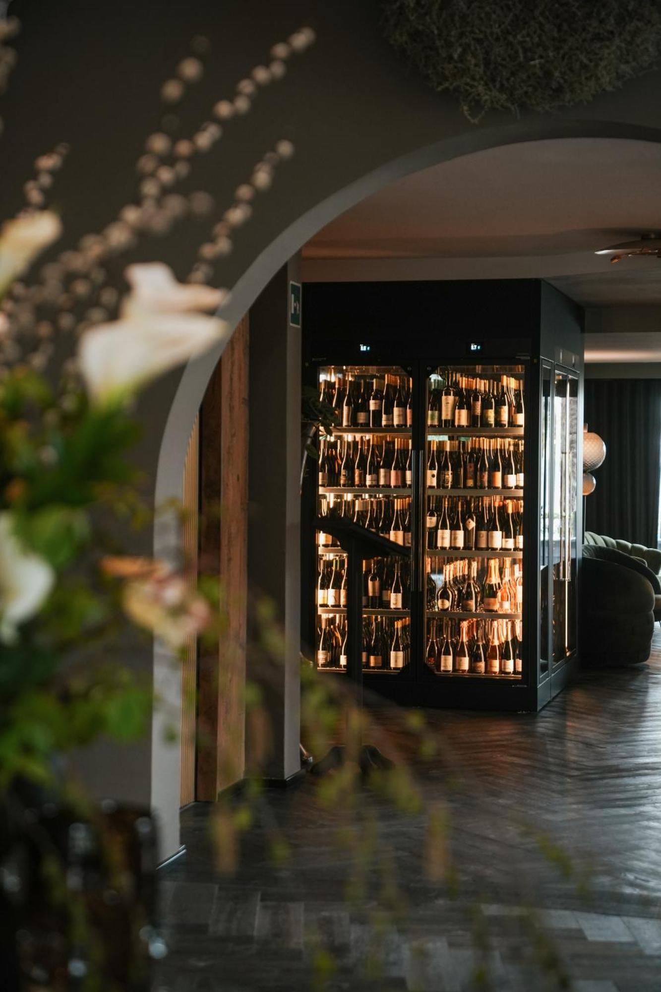 Tirolensis Hotell Tesimo Exteriör bild