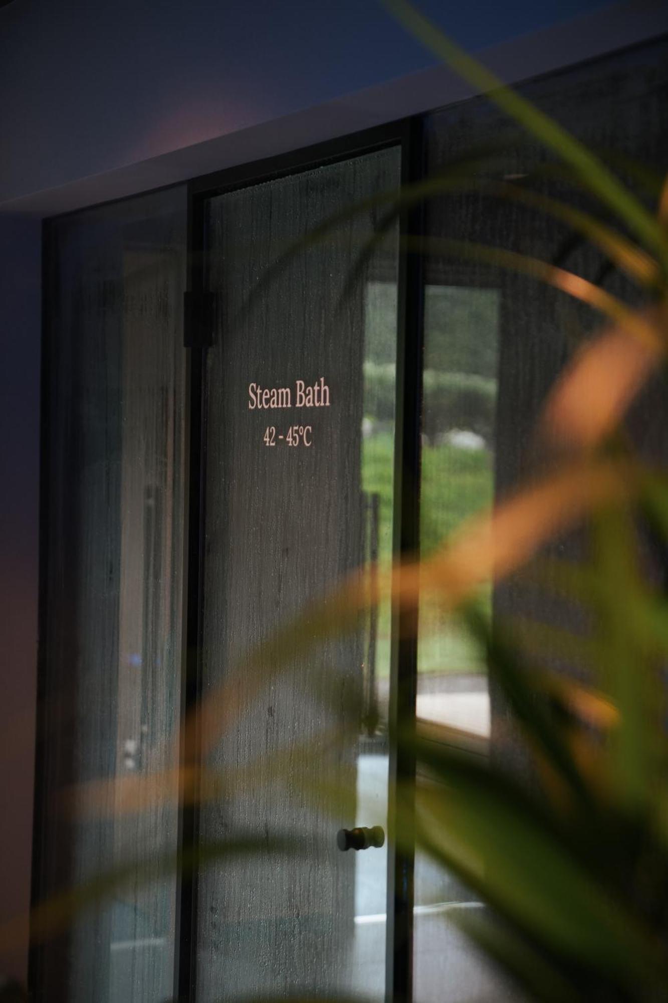 Tirolensis Hotell Tesimo Exteriör bild